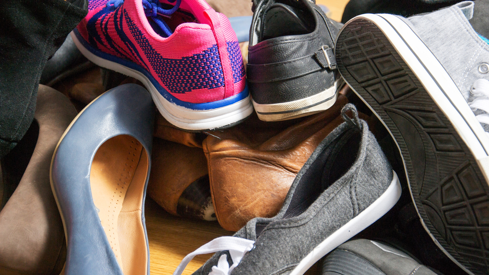 keep-shoes-organized-with-these-dollar-tree-plastic-storage-ideas