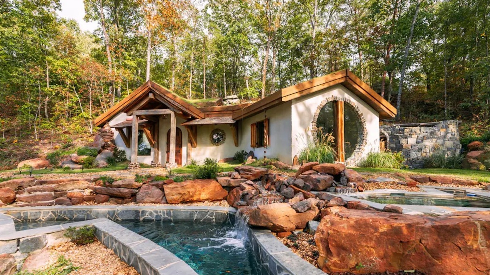 13-airbnb-homes-that-look-straight-out-of-fairytales