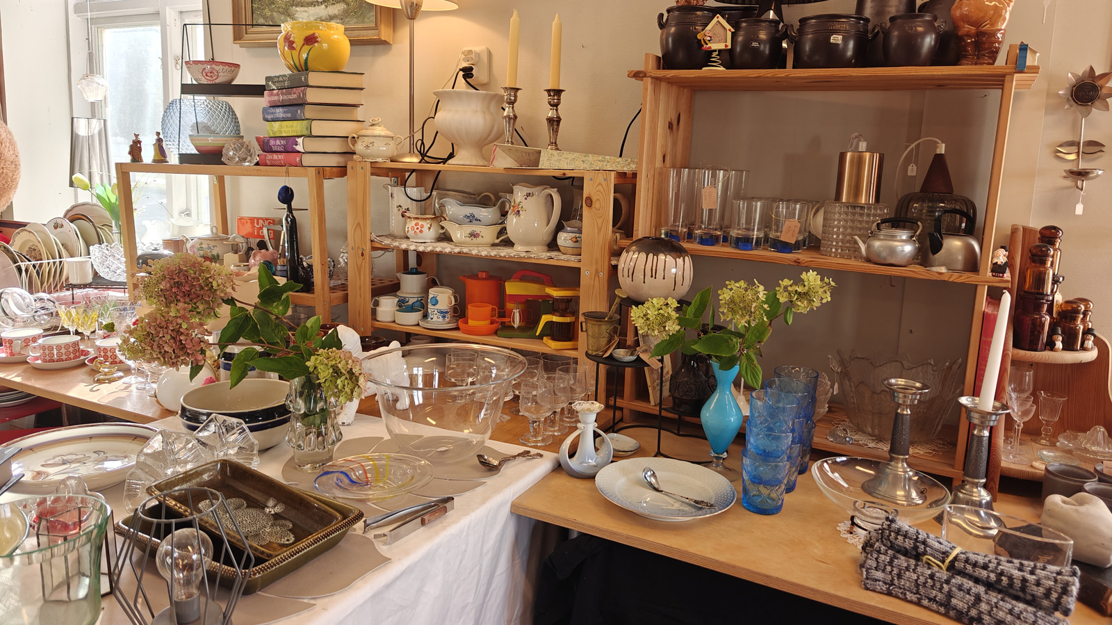 Give New Life to a Thrift Store Plate with Custom Home Decor