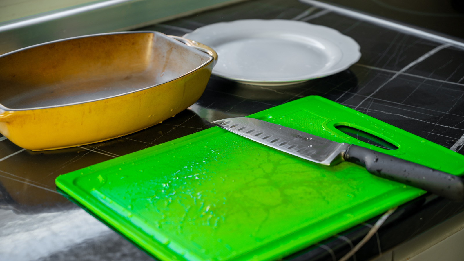 ldpe-vs-hdpe-plastic-cutting-boards:-what’s-the-difference?-(&-which-is-best-in-the-kitchen)