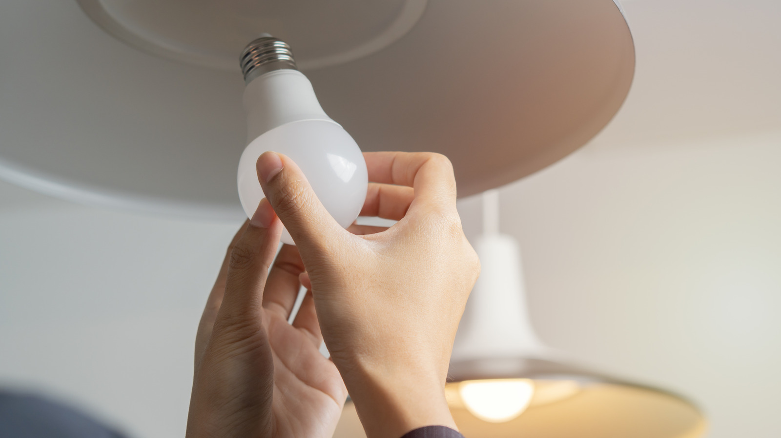 how-to-troubleshoot-flickering-led-lightbulb-issues