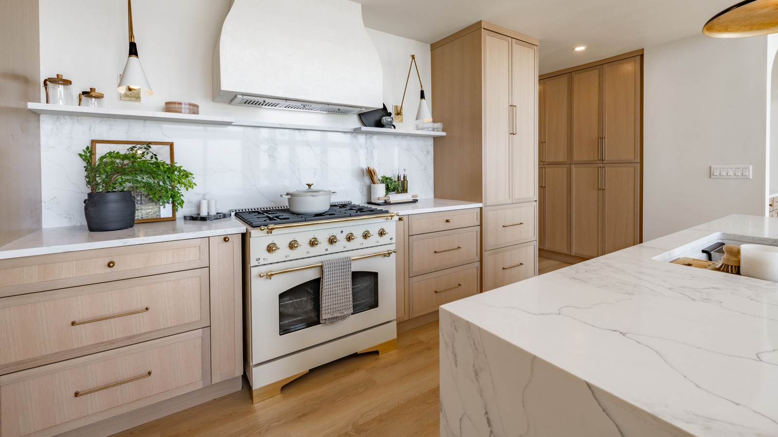11-home-decor-trends-our-design-historian-is-happy-to-leave-behind-in-2026