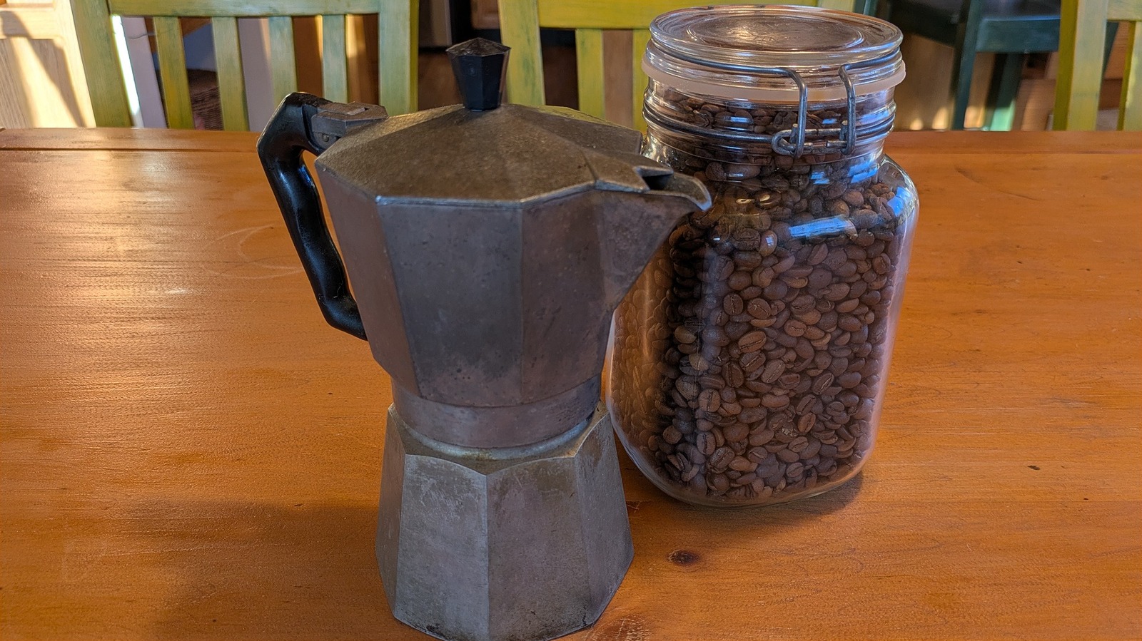 can-a-vintage-moka-pot-become-the-diy-air-freshener-you-need?-here’s-what-we-found