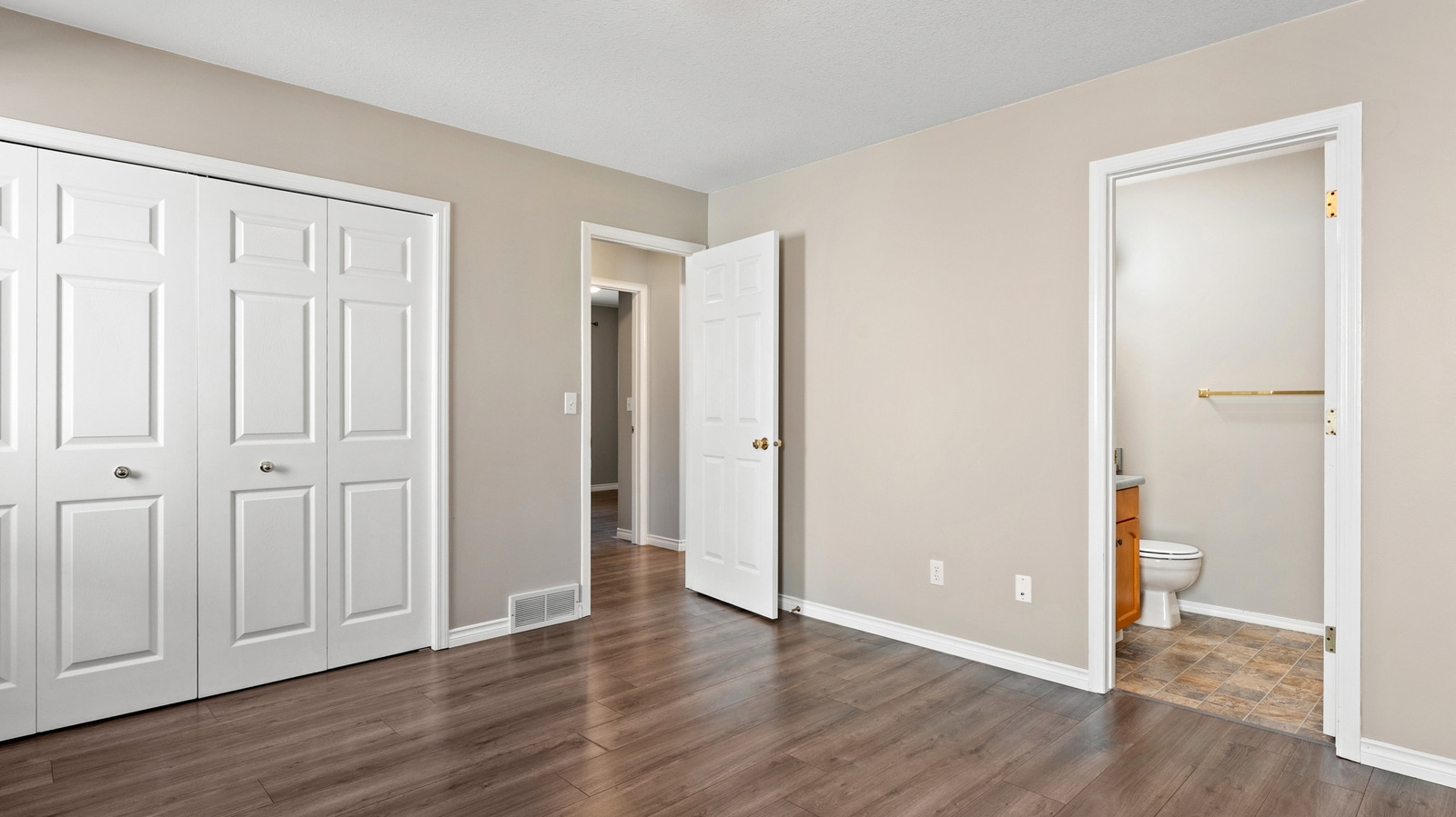 14-closet-door-makeover-ideas-under-$100-budget