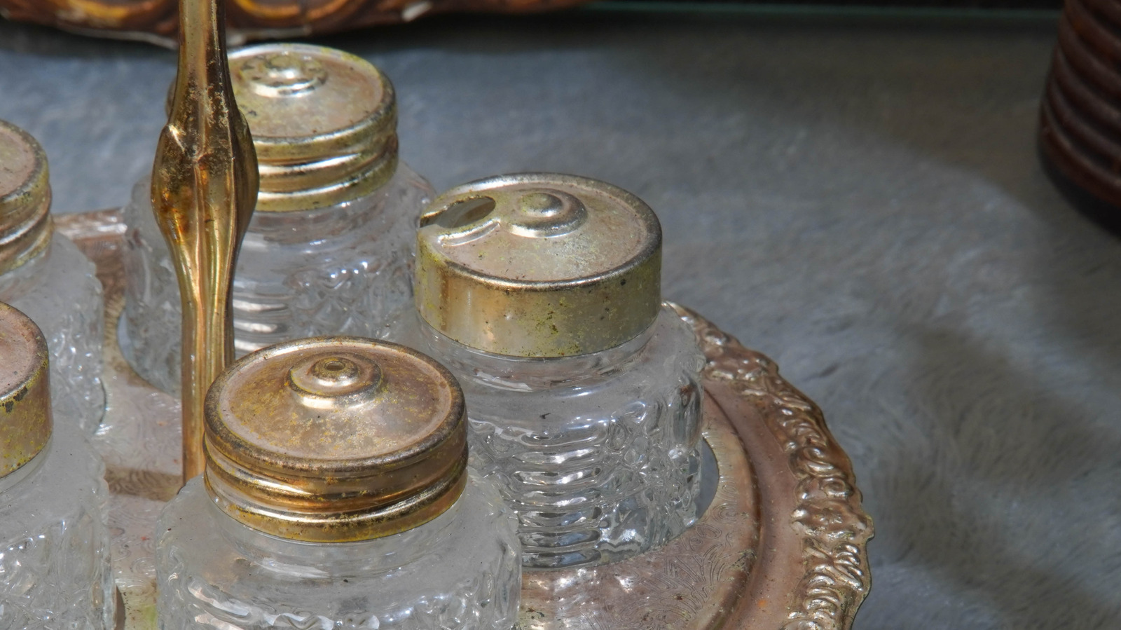 8-clever-tips-&-hacks-that-prevent-vintage-silver-from-tarnishing