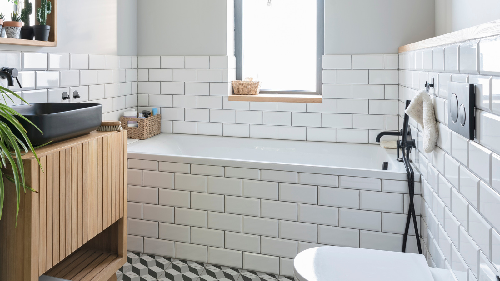 spray-or-brush:-what’s-the-best-option-for-applying-tile-grout-sealer?