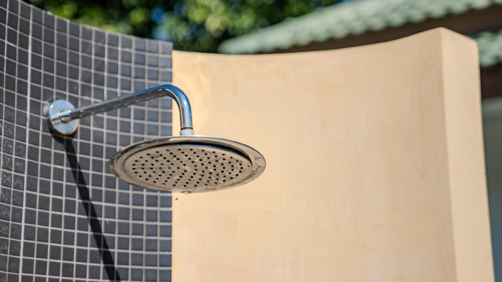 how-to-successfully-tile-curved-shower-surfaces