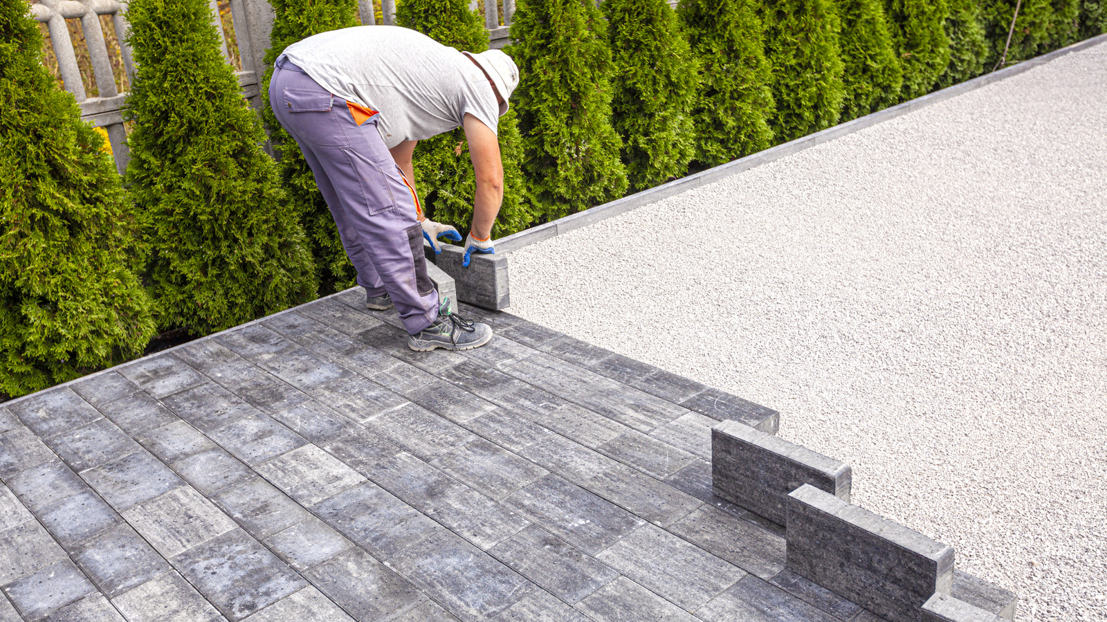 8-popular-driveway-materials-that-are-permeable-(and-the-ones-that-aren’t)