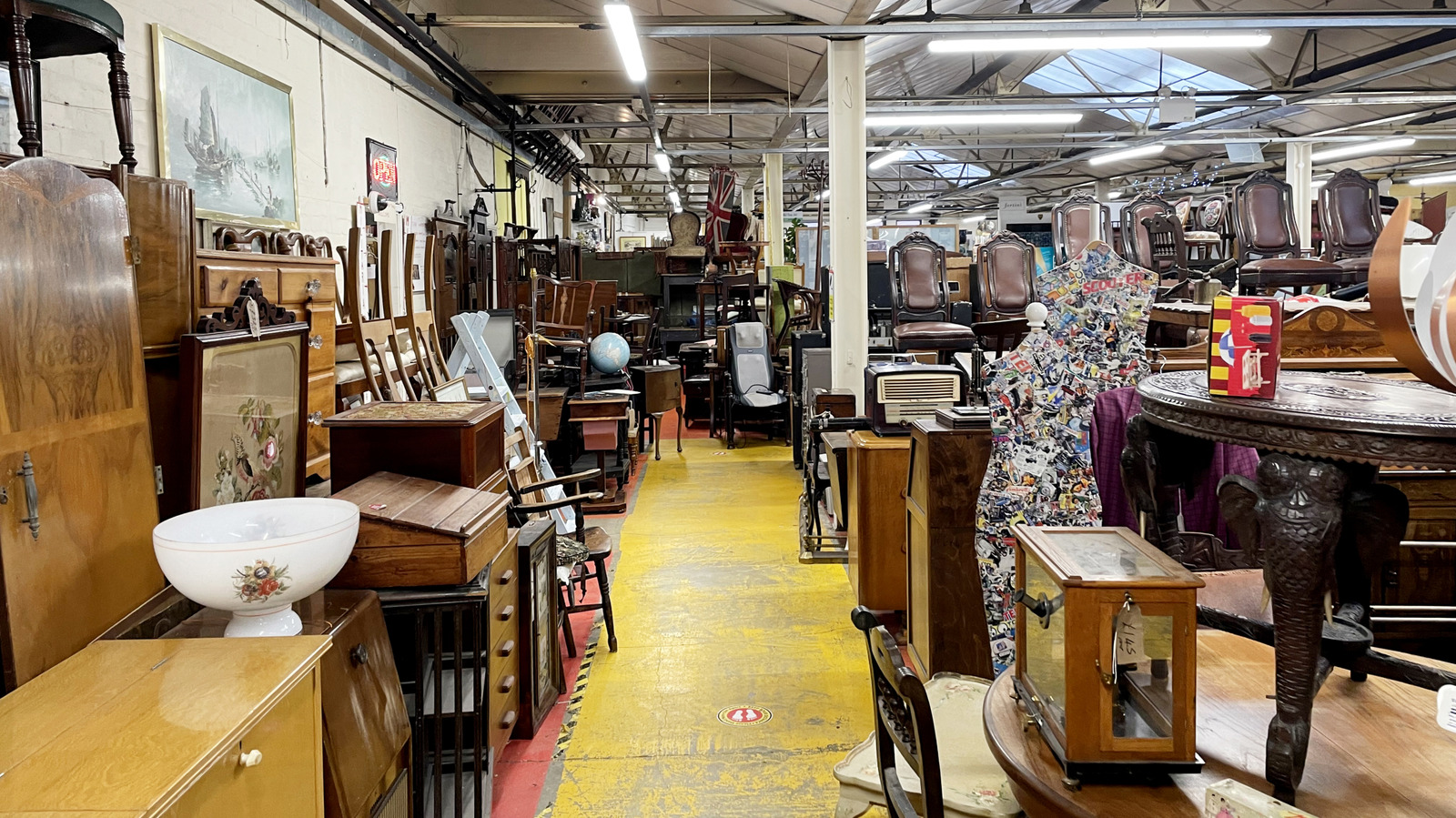 Vintage Gems to Seek Out at Thrift Stores (So Many Choices)