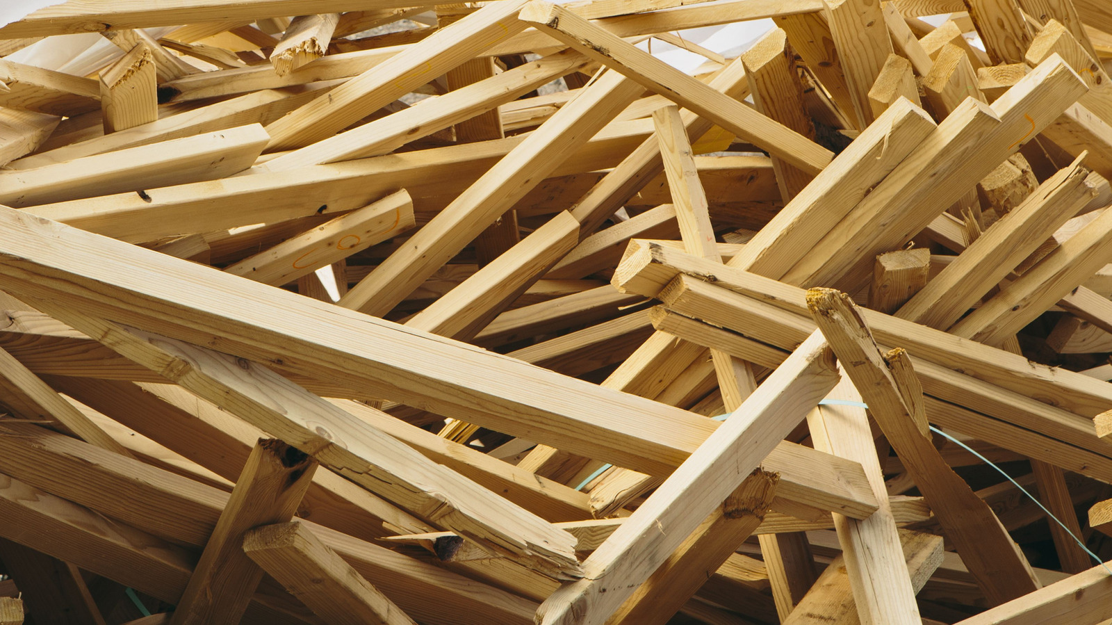 the-sturdy-shoe-rack-you-can-build-using-scrap-wood
