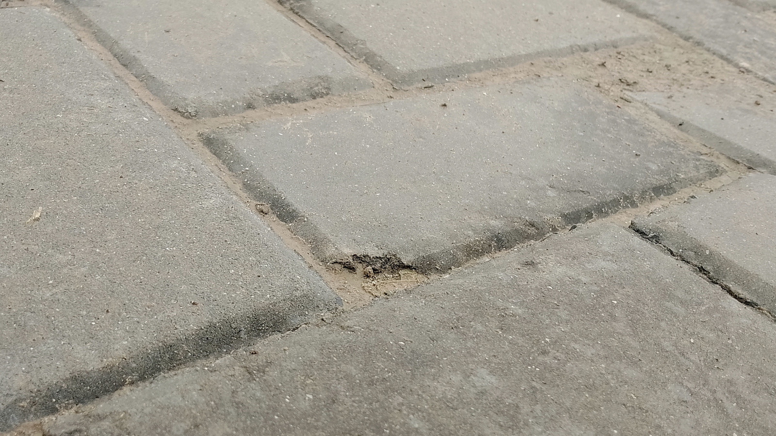 Forget the Tool: Easy Fix for Cracked Driveway Blocks