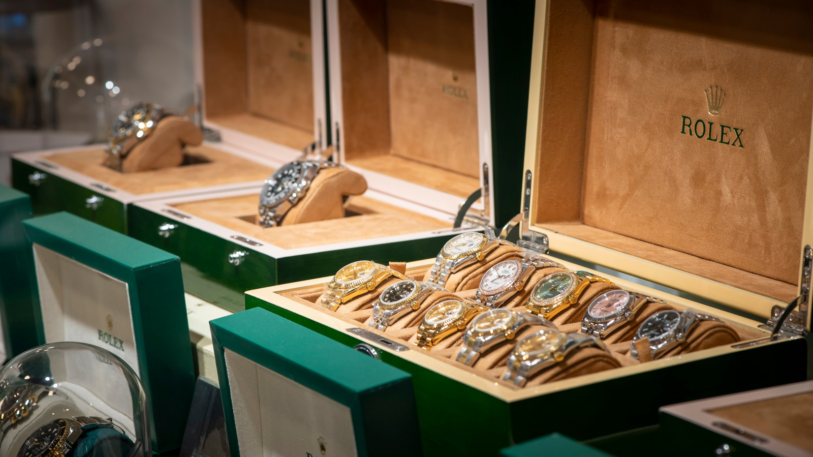 The Low-Cost 2-Tone Rolex to Watch For