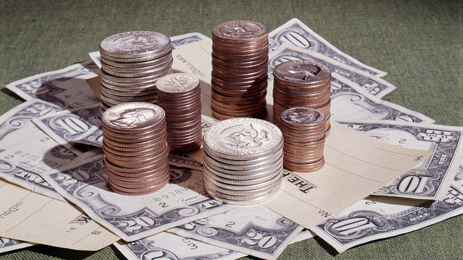 the-old-school-budgeting-trick-from-the-80s-that-doesn’t-always-hold-true-today