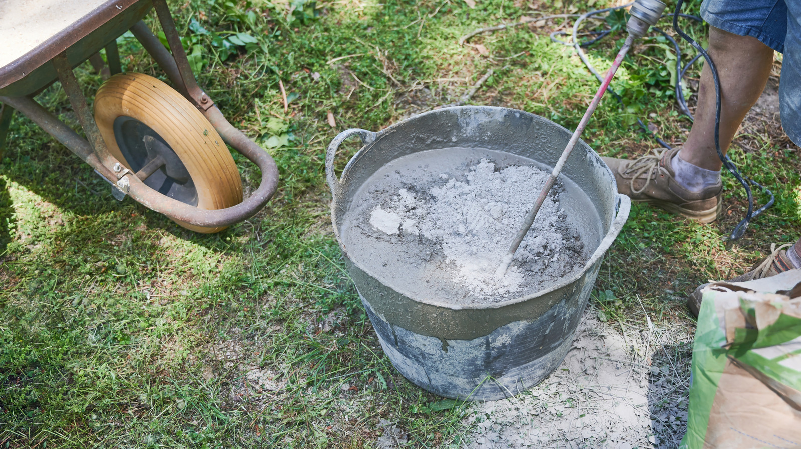 use-a-rubber-mat-to-create-budget-friendly-pavers-with-a-rustic-looking-diy