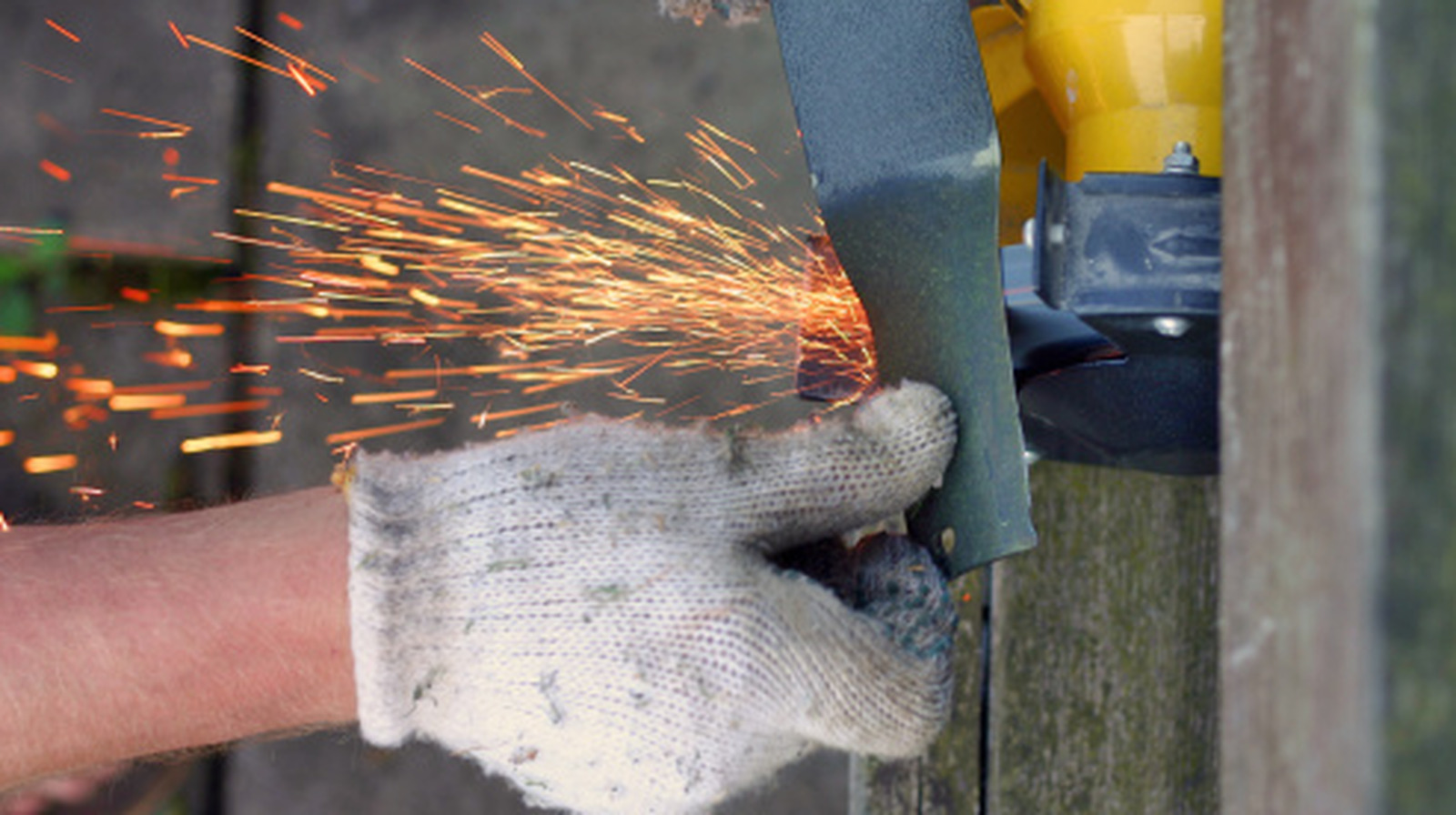 here’s-how-sharp-your-lawn-mower-blades-should-be