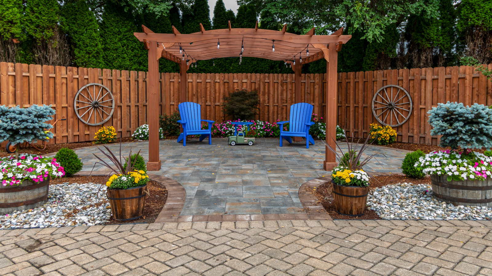 no-more-fading-pavers:-the-sealant-that’s-a-great-eco-friendly-patio-alternative