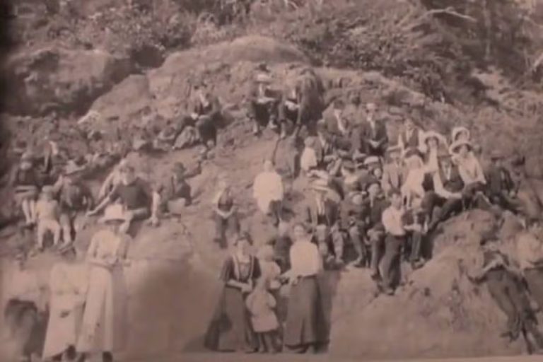 A 1917 Canadian picnic photo of a man in shorts has viewers wondering about time travel