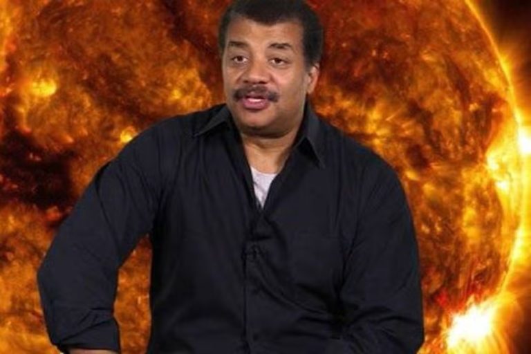 Astrophysicist Neil deGrasse Tyson explains Earth would stay unaware for eight minutes if the Sun vanished