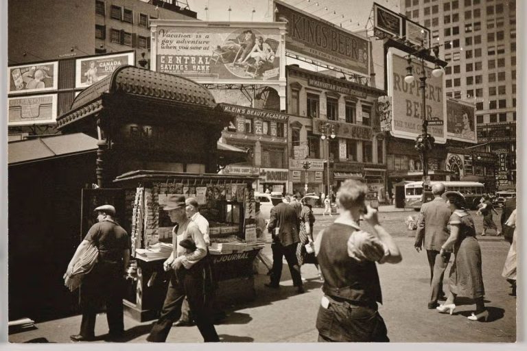 Observers say 1936 Brooklyn photo proves time travel after spotting man seemingly holding a phone