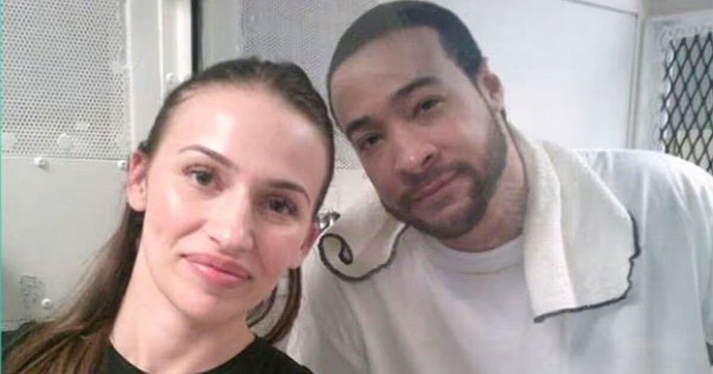 Woman who wed two weeks before Texas execution says she watched husband die as staff wept
